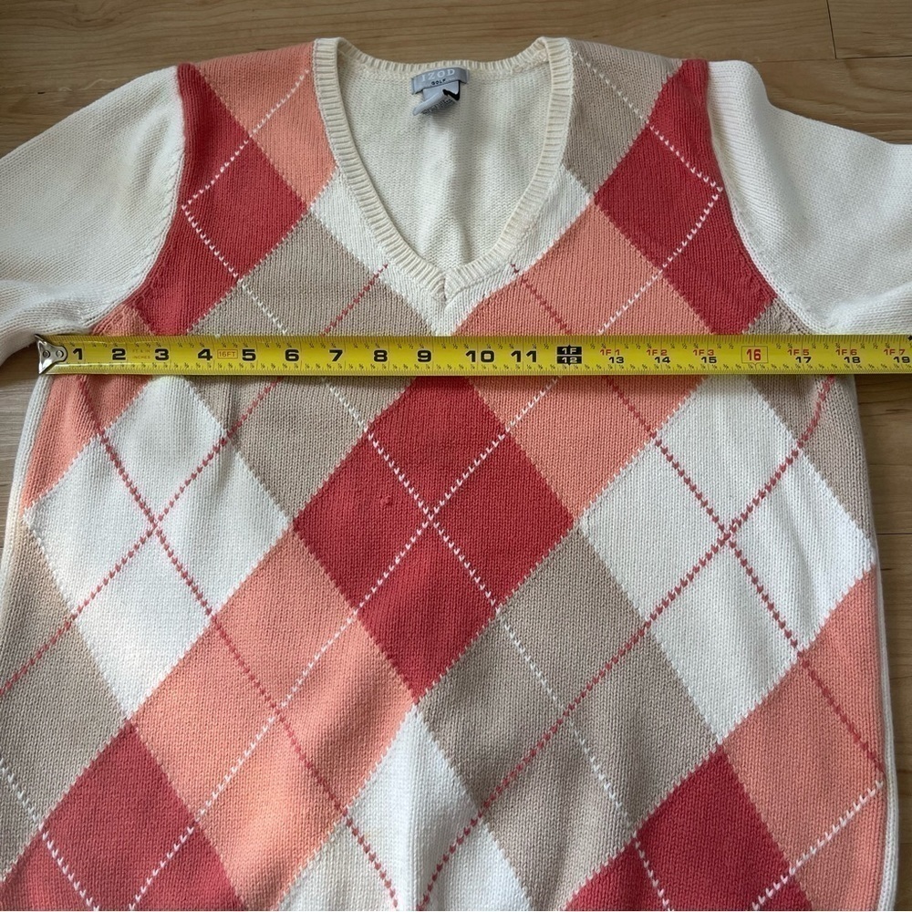 IZOD Golf Argyle Long Sleeve V-Neck Cotton Sweater Size Medium - Picture 9 of 10